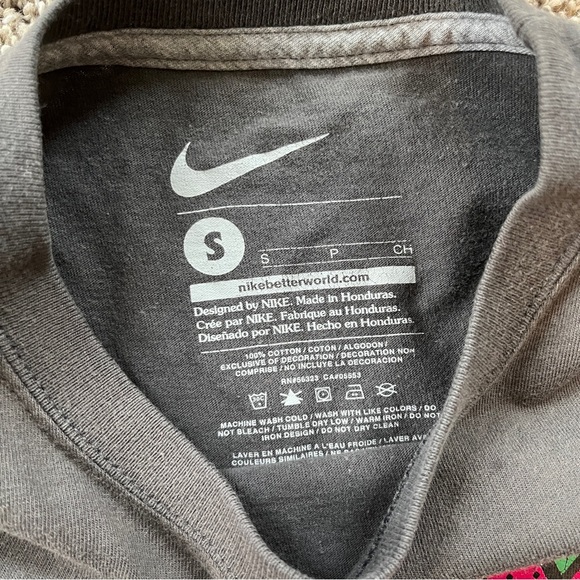 Vintage Nike T-Shirt | Silkscreened Neon Graphics | Dark Grey | 100% Cotton | S - Picture 3 of 6